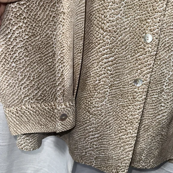 Maggie Barnes Buttoned Down Tunic Top Animal Print Size 32W Casual Brown/White - Picture 5 of 9